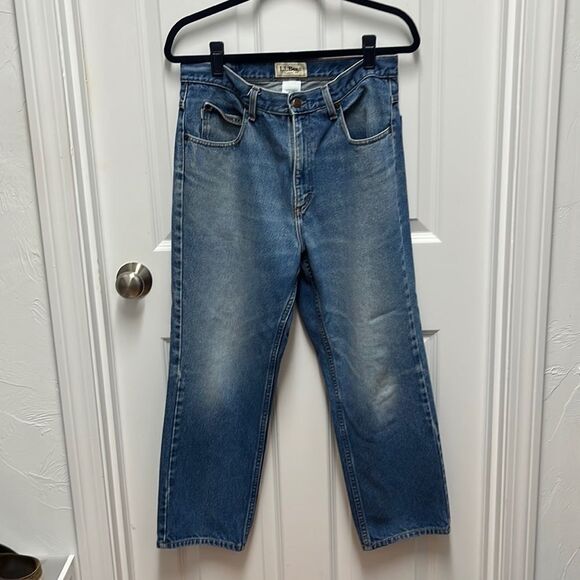 LL Bean‎ Classic Fit Mom Jean - 32 x 32 - Picture 1 of 7